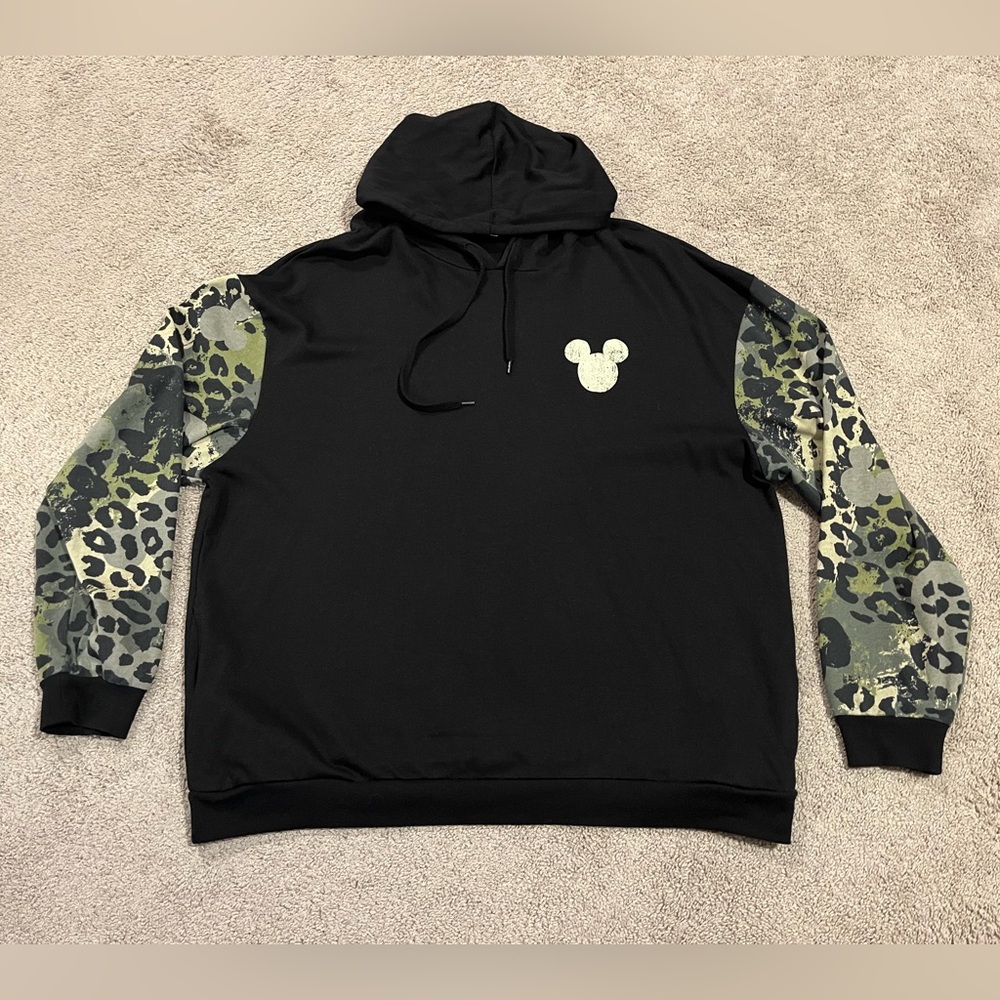 Authentic Disney Parks Animal Print Women’s Pullover Hoodie Size XL Multicolor